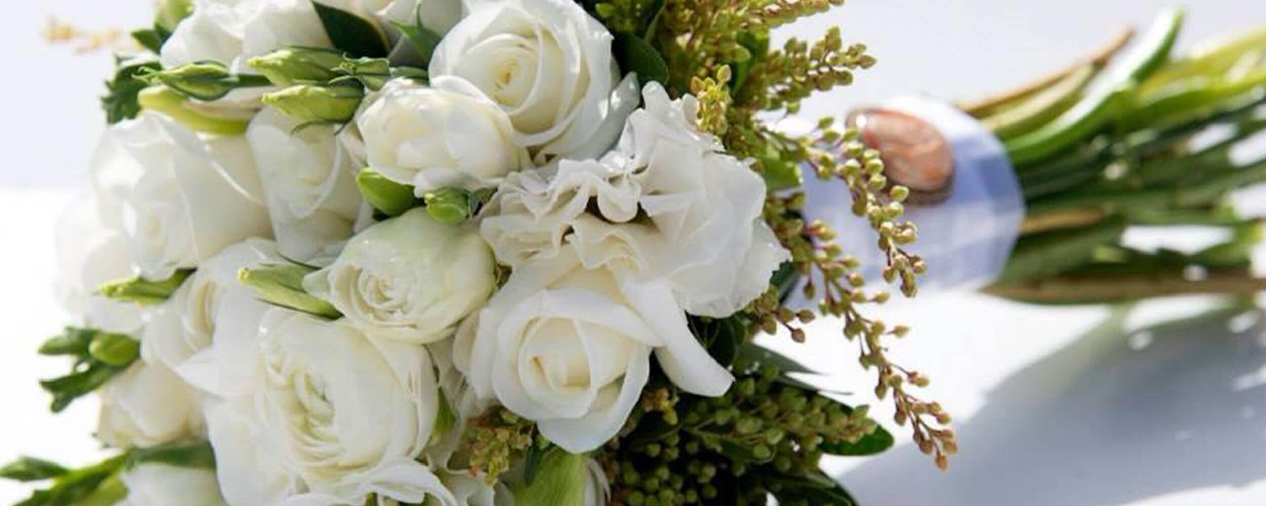 Beautiful flowers and <br>modern floral arrangements